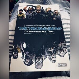 The Walking Dead Compendium Volume 2 - Robert Kirkman (Paperback)